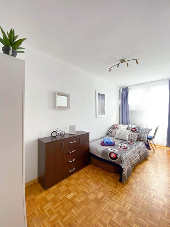 Room №3 Grzybowska 5 The Very Center Of Warsaw Exterior photo